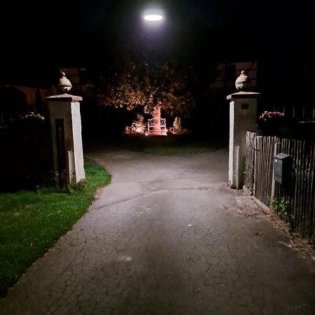 Monteur-Ferienwohnung Ot Naundorf Naundorf  المظهر الخارجي الصورة